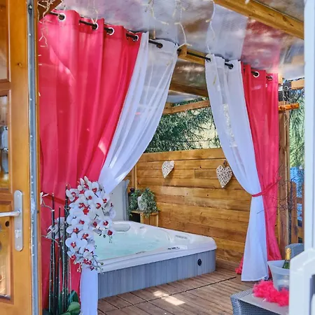 Escale Cocooning Villa Bruyeres Exterior photo